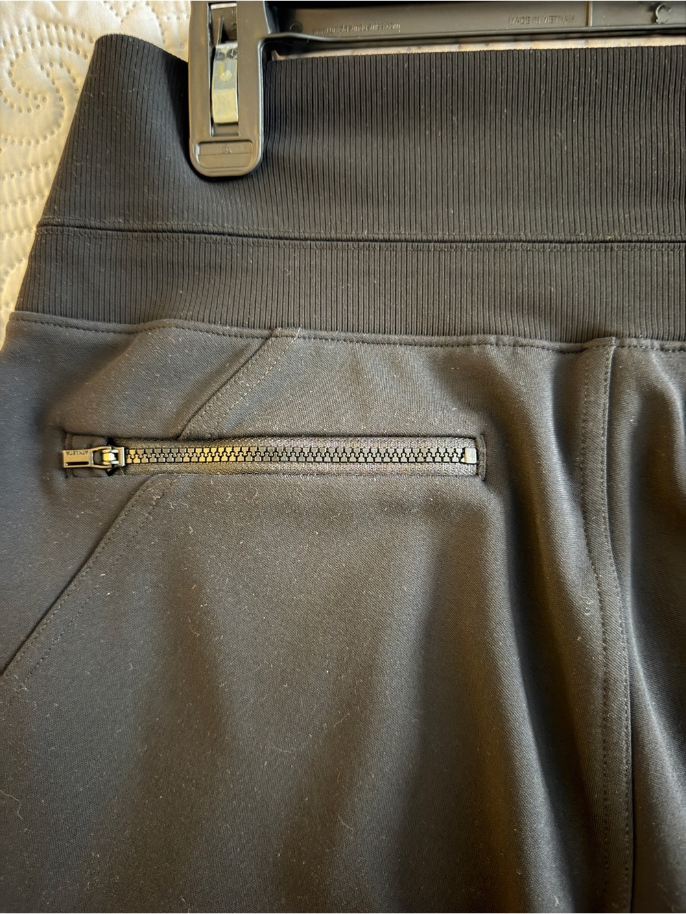 Athleta Black High-Rise Venice Jogger Pants in Black - VERY GOOD Condition - Picture 11 of 14